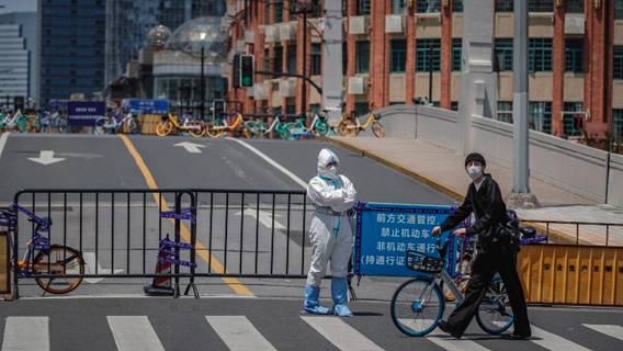 Шанхай завершит карантин и вернется к нормальной жизни в июне