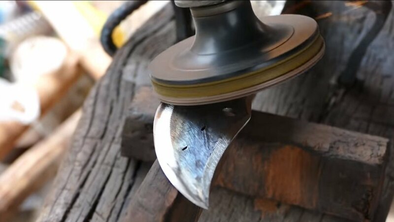 Массивный нож 