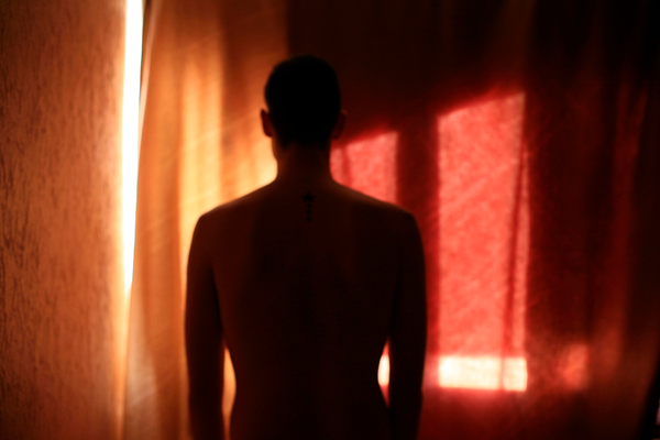 У этих россиян неизлечимая болезнь. Как они живут с ней?