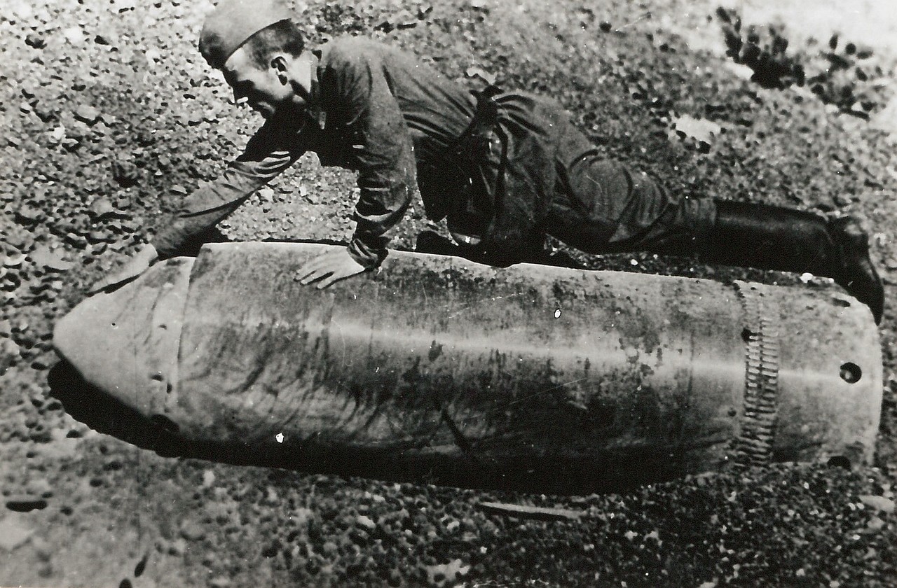 1942.  Севастополь. Немецкий снаряд