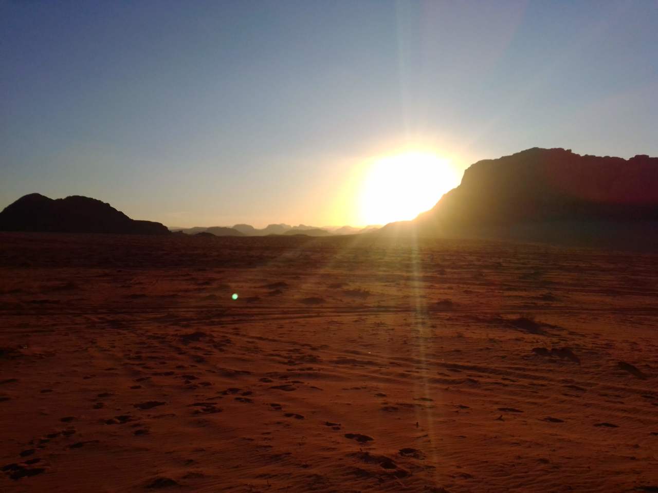 закат в пустыни