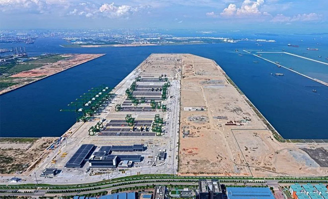 Сингапур является крошечным островом, но строит мегапорт прямо посреди моря. Смотрим, зачем нужен проект размером с город 