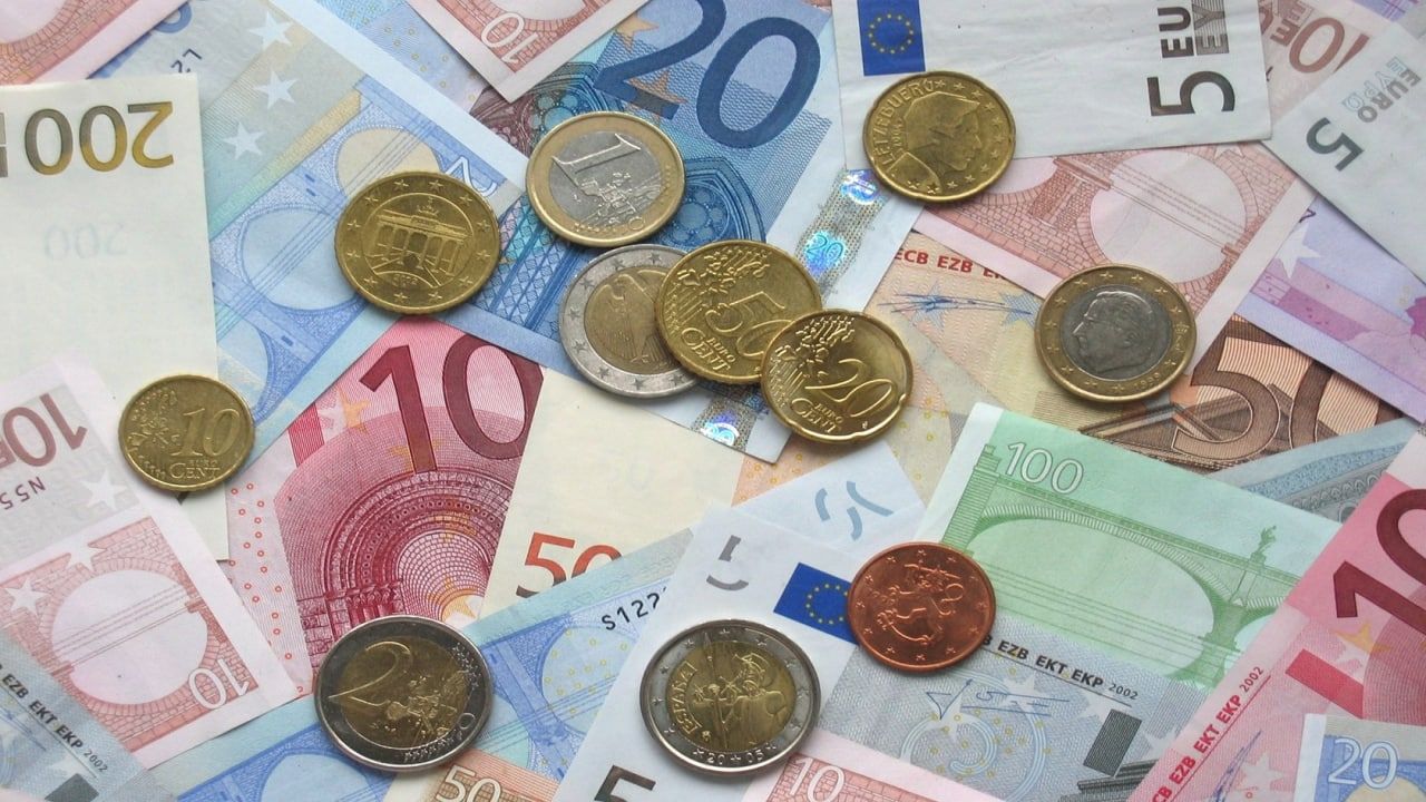 Не юань и не рупия: Катасонов объяснил, какие у РФ есть две дружественные валюты