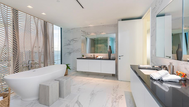 В гостях у Дэвида и Виктории Бекхэм: новые фотографии их пентхауса в Майами за 24 миллиона долларов В гостях у Дэвида и Виктории Бекхэм: новые фотографии их пентхауса в Майами за 24 миллиона долларов Стиль жизни,Дома звезд