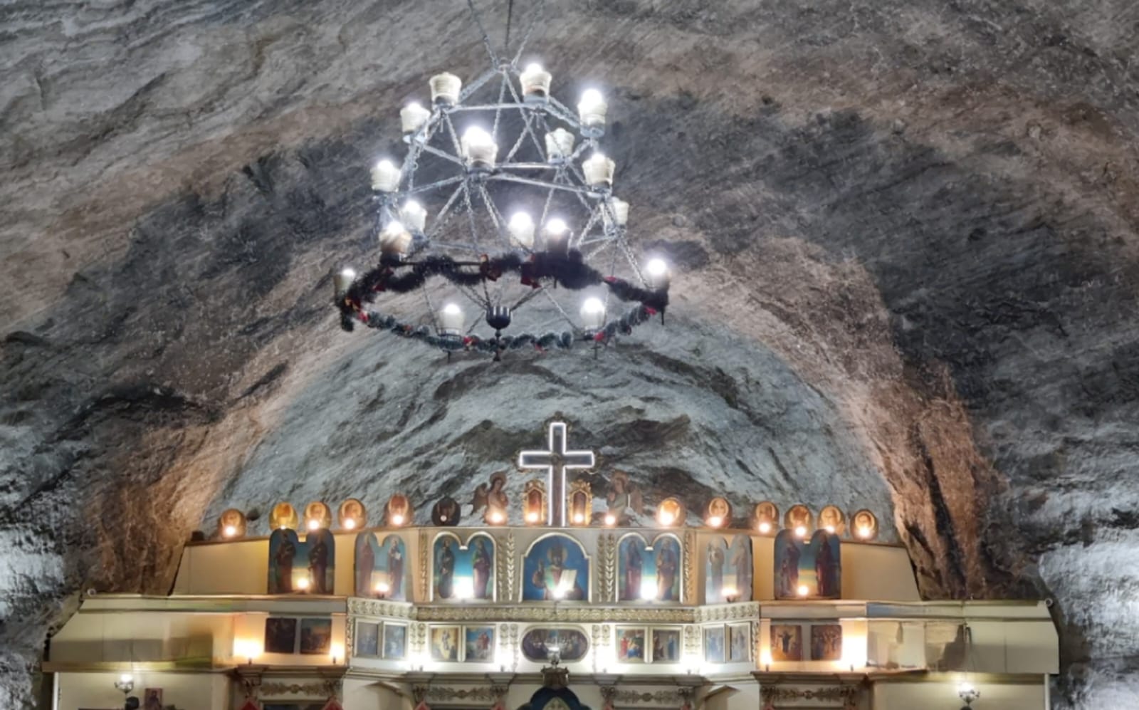 В шахтах Соледара русские бойцы обнаружили самый глубокий православный храм в мире