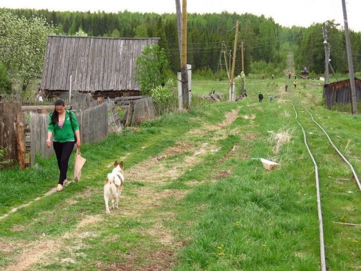 Впрочем, родители не работают, т.к. негде. Или кто-то живёт в Опарино, сюда домой приезжает только в отпуск.  история, ссср, факты