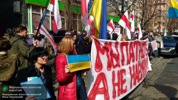 Белорусские националисты из зоны АТО угрожают Лукашенко майданом