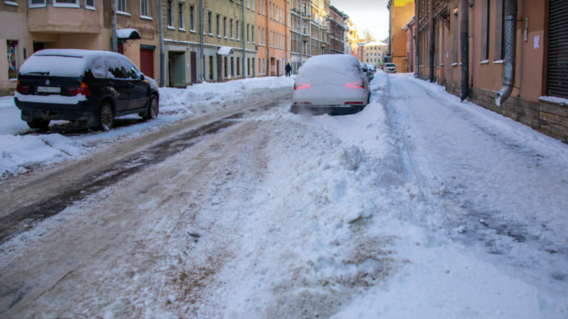 Эксперт по транспорту Коломин указал на проблемы с зимними дорогами в Петербурге