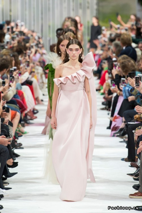 Valentino Весна-Лето 2018 Valentino Весна-Лето 2018