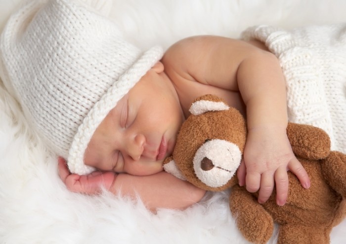  Младенец с мишкой   Baby with teddy bear
