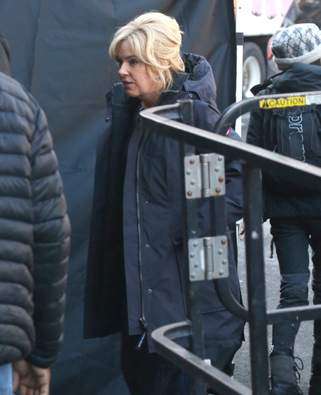 Неузнаваемые Рассел Кроу и Сиенна Миллер на съемках фильма о создателе Fox News Неузнаваемые Рассел Кроу и Сиенна Миллер на съемках фильма о создателе Fox News Кино / Кино