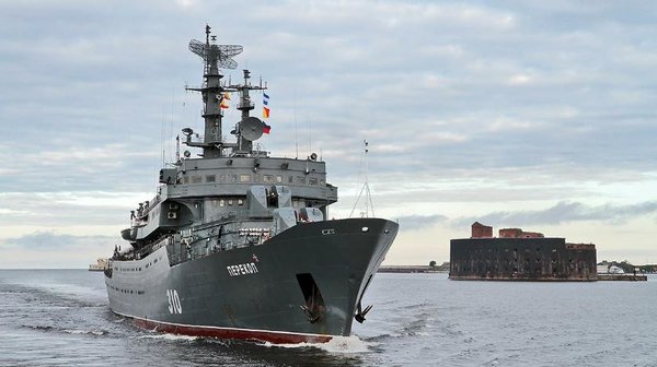 Корабли ВМФ России в Азовском море напугали ВСУ