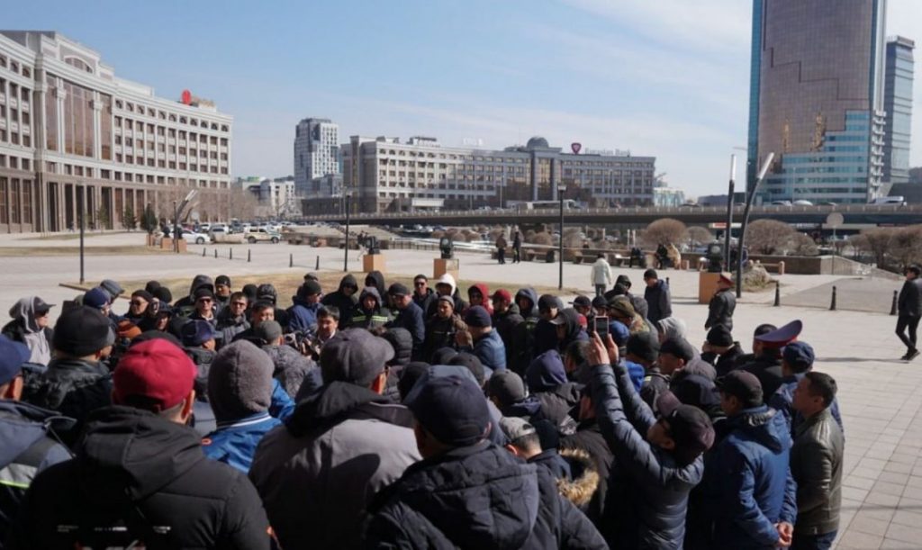 Казахский провокатор из Киева действует