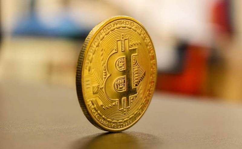 Почему биткойн начал теснить не только доллар, но и золото Почему биткойн начал теснить не только доллар, но и золото Экономика