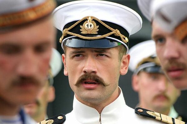 Личная жизнь сейчас Анатолия Пашинина: актер-каратель пошел работать в дворники Личная жизнь сейчас Анатолия Пашинина: актер-каратель пошел работать в дворники