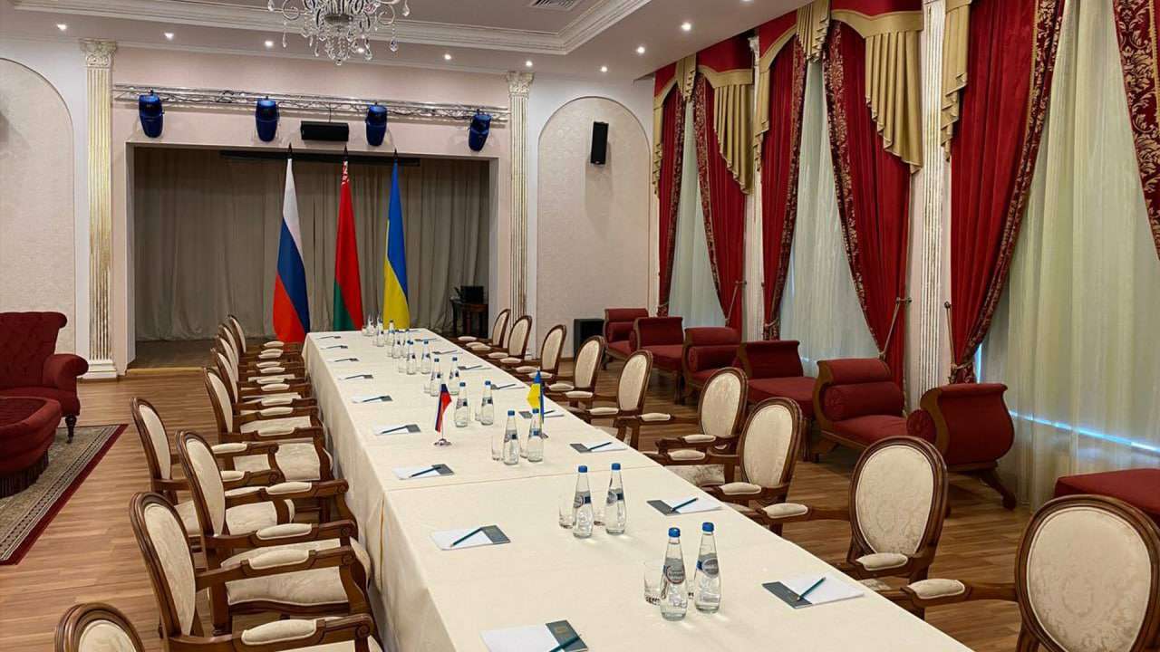 Экс-премьер Италии Берлускони: в мире нет сильного лидера для переговоров с Россией