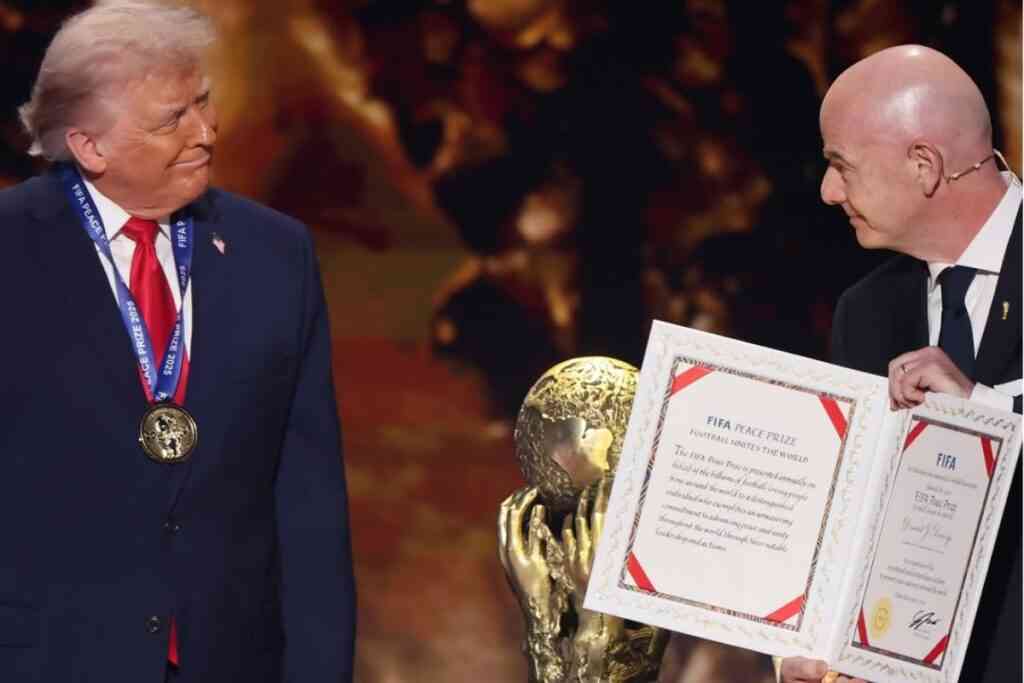 Трамп дождался получения Премии мира, но от ФИФА