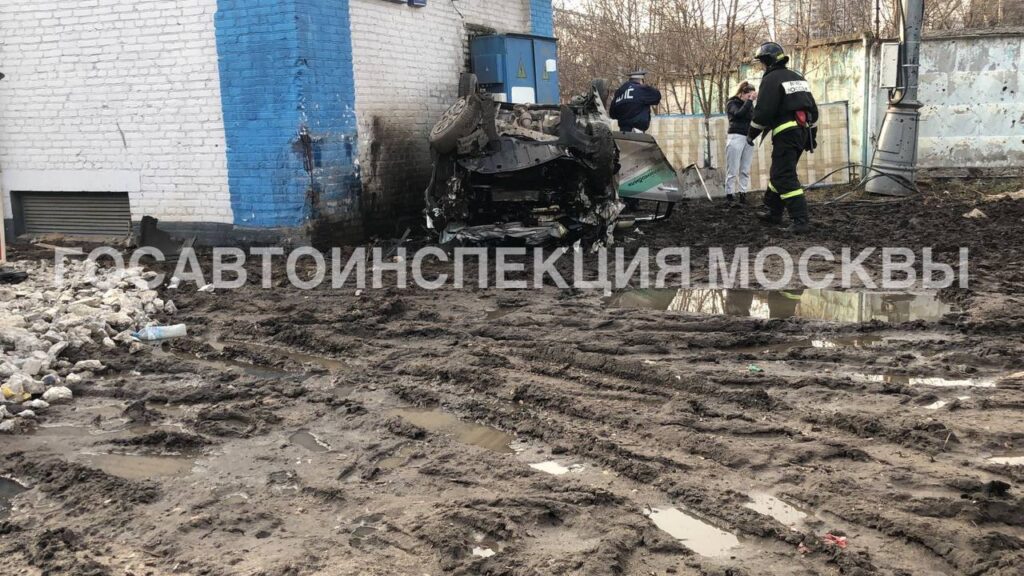 В аварии с каршерингом на востоке Москвы погибли два пассажира