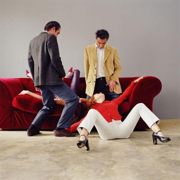 Одетая порнография – фотографический оксюморон Эдуара Леве Одетая порнография – фотографический оксюморон Эдуара Леве