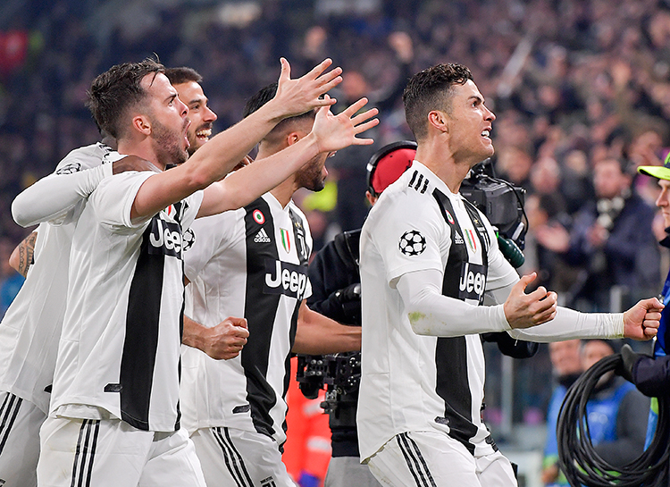 Дороже золота: Криштиану Роналду за 90 минут заработал для "Ювентуса" 214 миллионов евро Дороже золота: Криштиану Роналду за 90 минут заработал для "Ювентуса" 214 миллионов евро Фигура / Фитнес и спорт