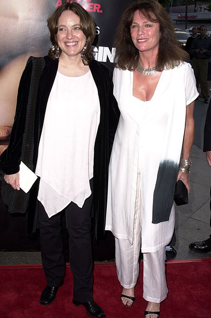 Анджелина Джоли о том, почему удалила обе груди: "Я хотела увидеть, как растут мои дети" Анджелина Джоли о том, почему удалила обе груди: "Я хотела увидеть, как растут мои дети" Новости