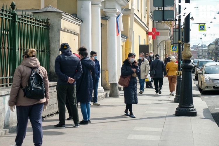 Бежать в больницу и требовать себе прививку не нужно - сделанная в зрелом возрасте, она, скорее всего, не окажет никакого эффекта.