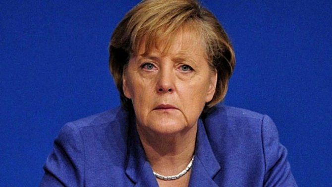 Двуличие Меркель не знает границ