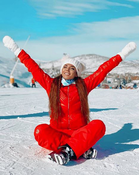 Звездный Instagram: отпуск с друзьями и любимыми, вечная романтика и новогоднее настроение Елена, Александр, Светлана, Дженнер, звезды, Настя, Instagram, Сергей, Тодоренко, Хадид, Белла, Кендалл, время, Бекинсейл, Летучая, Рианна, очень, самое, кадров, Эмили