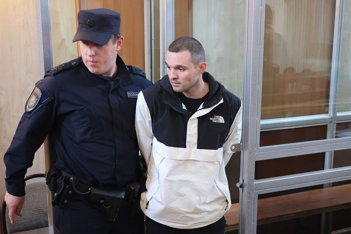 Во Владивостоке суд приговорил американца Блэка к 3 годам 9 месяцам колонии