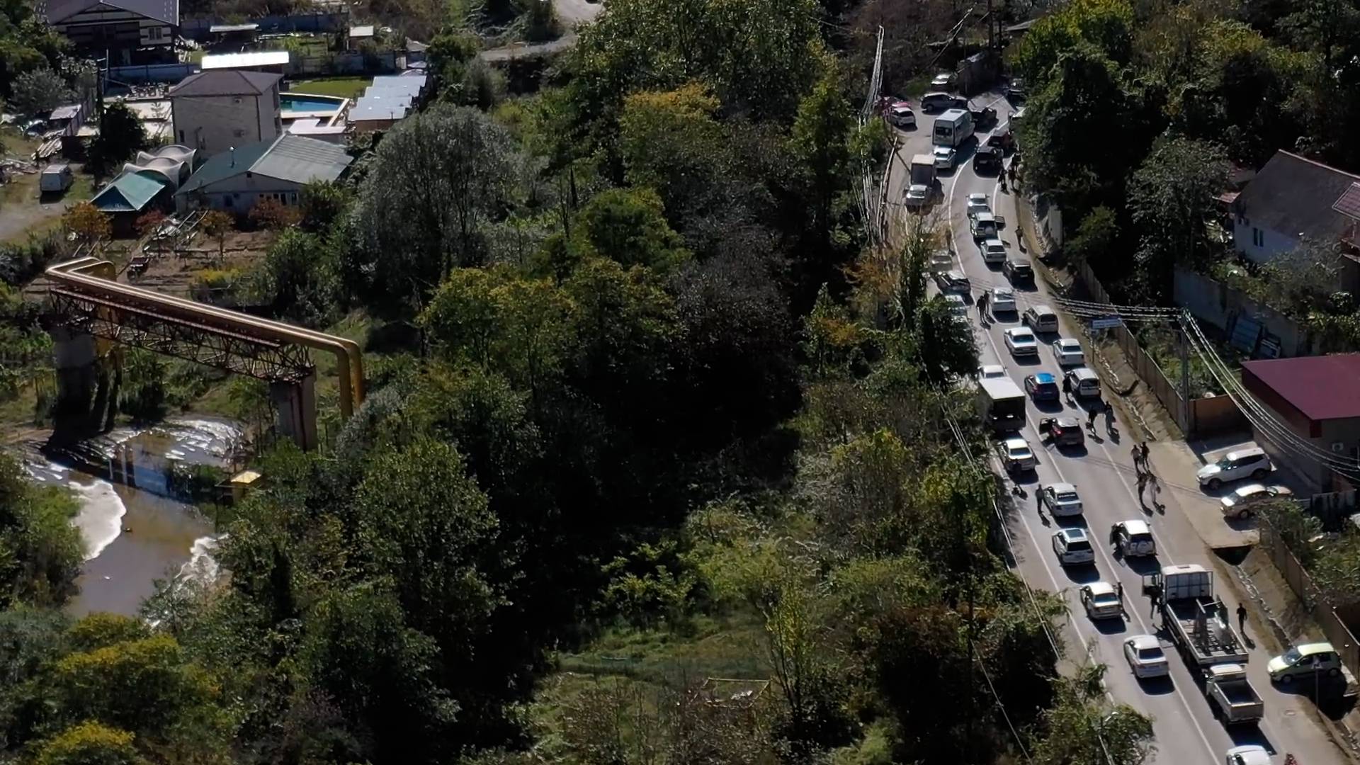 Пробку из-за забастовки в Сочи сняли с высоты птичьего полета Видео
