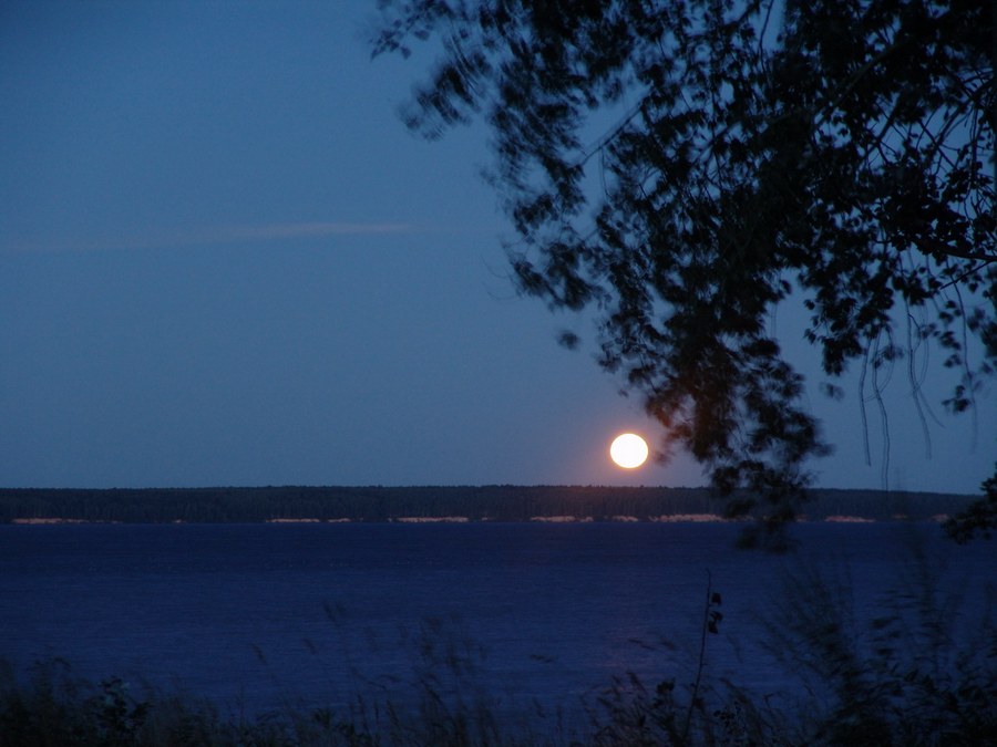 Майская ночь год. Майская ночь. Майская ночь на Волге. Майская ночь фото. Гора лунный свет Бирск.