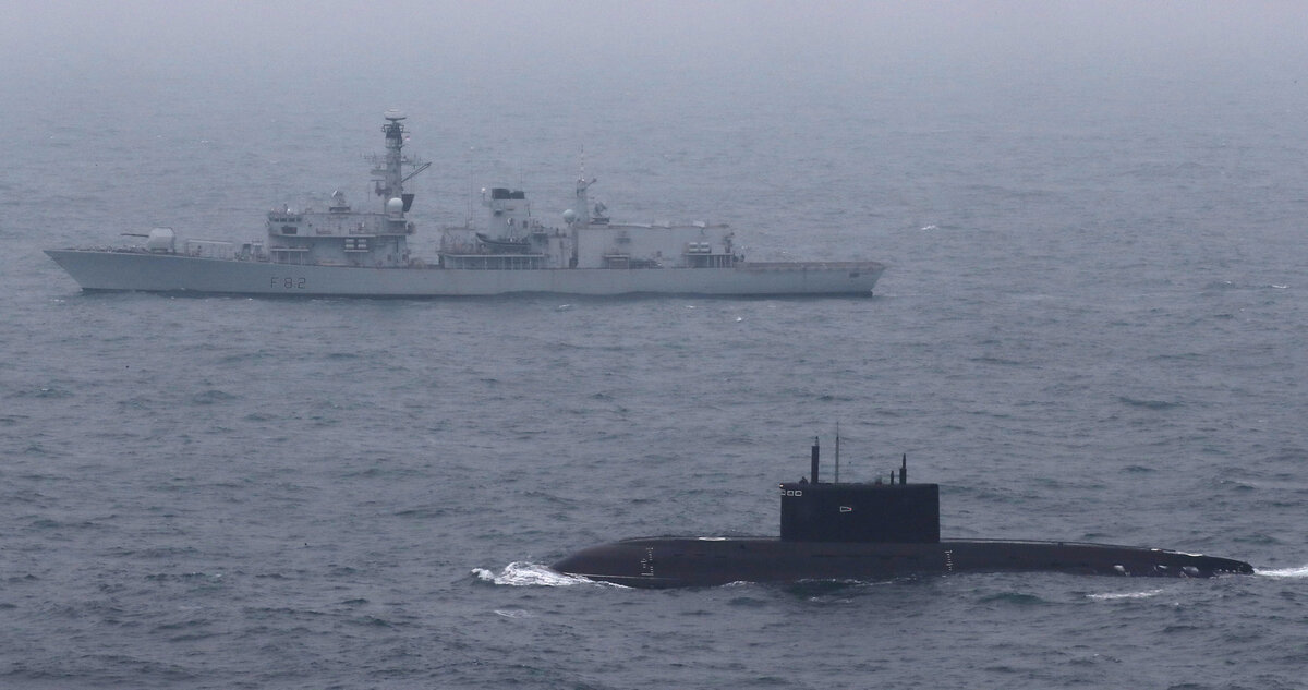 "Они уже здесь!" Командование Royal Navy сообщает о "невиданной активности российских субмарин" вокруг Британских островов