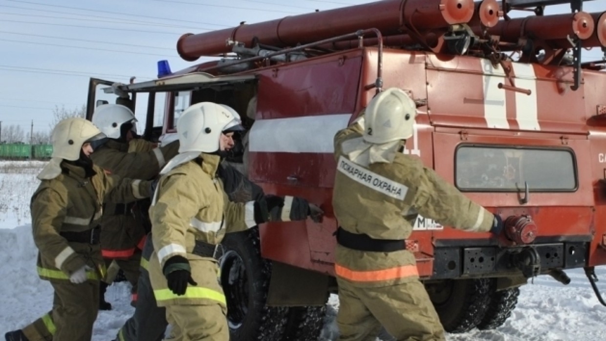 Жительница Подмосковья и двое детей погибли при пожаре в нежилой постройке