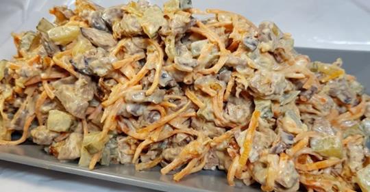 Салат всего из 4-х ингредиентов, но вкус бесподобный!