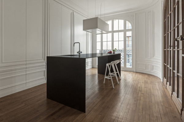 Лаконичный дизайн кухни от i29 interior architects. Лаконичный дизайн кухни от i29 interior architects.