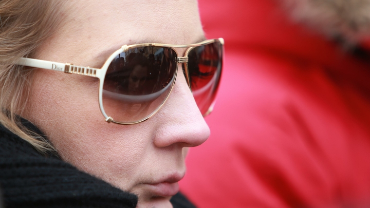 "ЦЕПЬ СОЛИДАРНОСТИ" В МОСКВЕ: "КАРТИНКА" РАДИ ЮЛИИ НАВАЛЬНОЙ, БЕЖАВШЕЙ В БЕРЛИН - ПРЯМАЯ ТРАНСЛЯЦИЯ