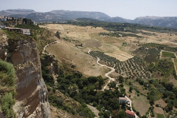 Ронда – удивительный город на скалах в Испании Ронда – удивительный город на скалах в Испании