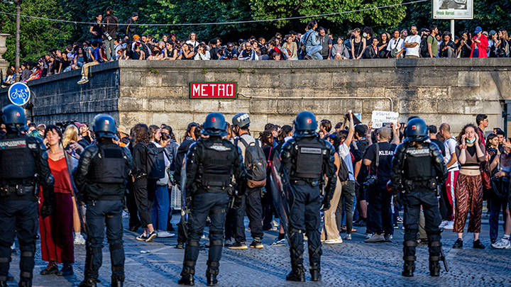ШАБЛОН НОВОГО БУНТА ДЛЯ РОССИИ ГОТОВ: МИГРАНТЫ НАЧАЛИ ГРАЖДАНСКУЮ ВОЙНУ геополитика,Московская обл,[807356]