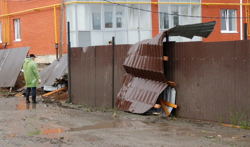 До 19 м/с. На Омск надвигается ураган, как в Москве