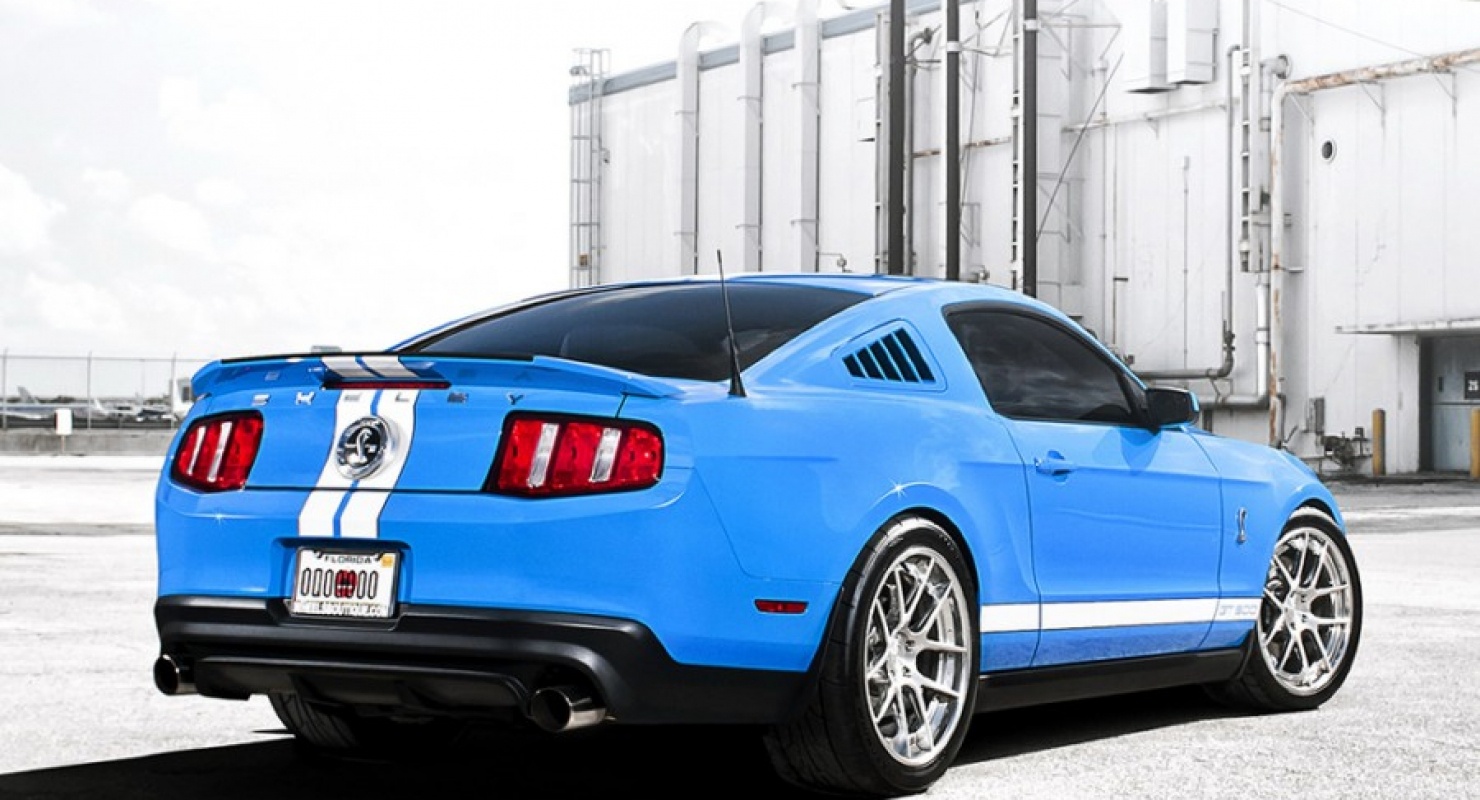 На аукционе продадут Shelby GT350R 1965 года выпуска за 3,75 млн долларов