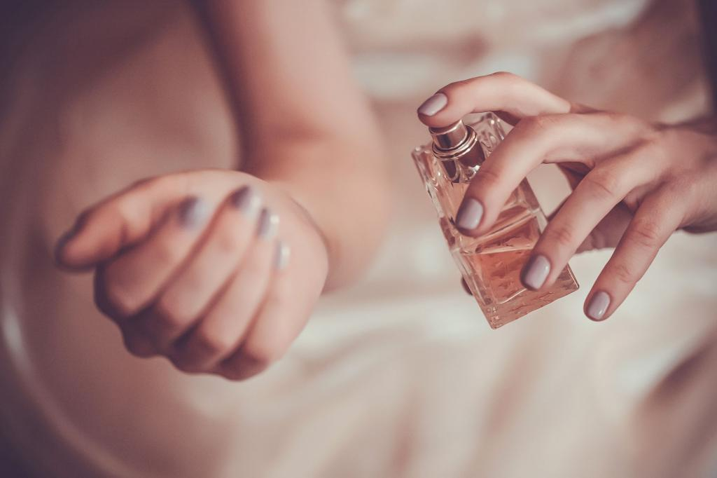 7 парфюмерных хитростей для женщин 50+ духи,красота,мода и красота,модные советы,парфюм