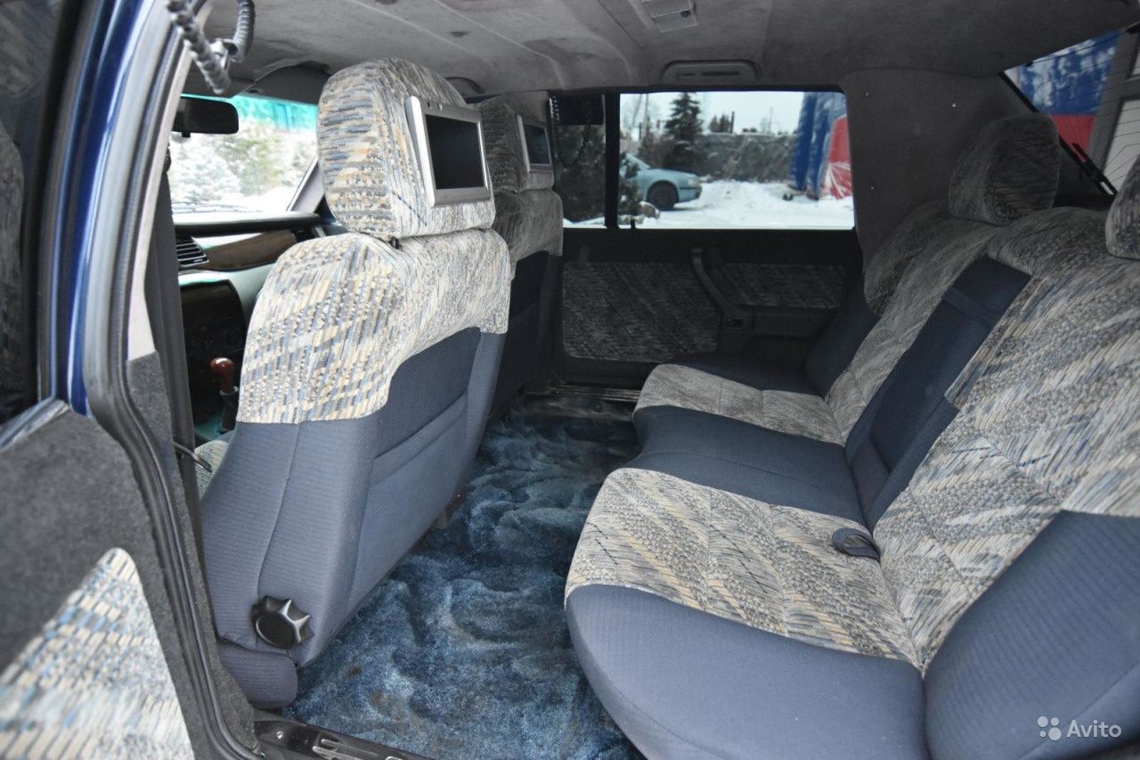 Старый Москвич продают по цене нового Mercedes S-Class Старый Москвич продают по цене нового Mercedes S-Class