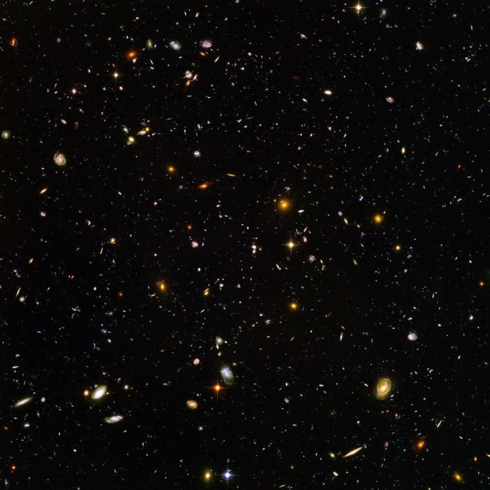 На этом снимке, сделанном космическим телескопом"Хаббл", видны десять тысяч галактик одновременно ТУМАННОСТИ, звезды, космический телескоп, космос, необычно, планеты, снимки, фото