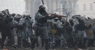 Киевский суд отпустил экс-командира Беркута, разгонявшего Майдан
