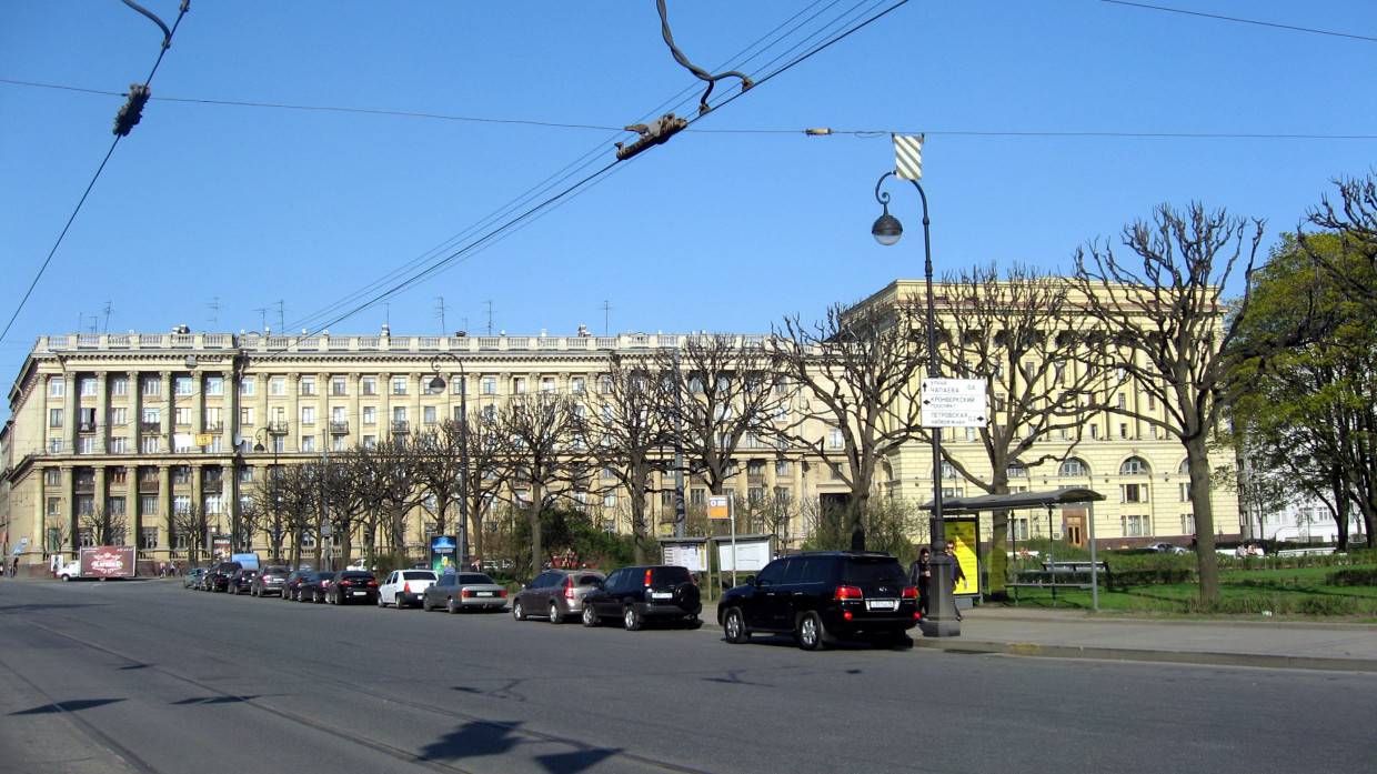 Риелтор Дымова перечислила минусы покупки «сталинки»