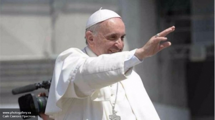 Папа Римский призвал Католическую церковь попросить прощения у геев