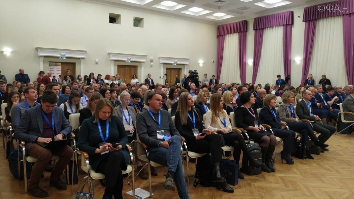 Гендиректор ФАН на форуме в Пскове рассказал о цензуре и давлении США на российские СМИ