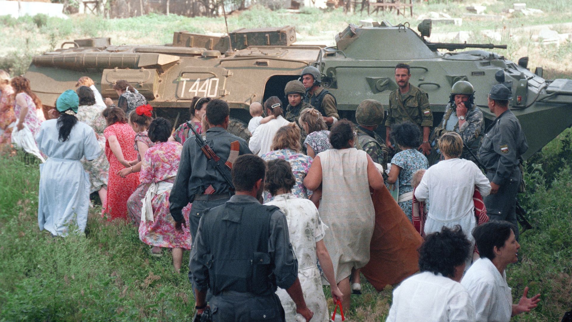 2 терроризм. Буденновске теракт в Буденновске 1995. Заложники в Буденновске 1995. Буденновск 1995 год теракт.