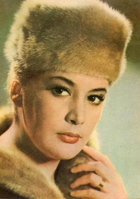 ЗАГАДОЧНОЕ ПОВЕДЕНИЕ АКТРИСЫ ИГНАТОВОЙ