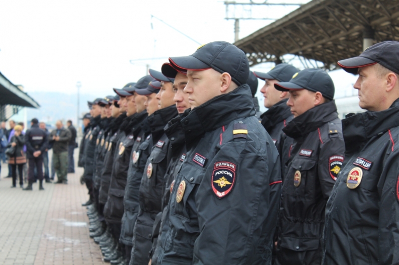 Местная полиция. Каспийск сводный отряд полиции. Полицейский Красноярск. Полицейский отряд. Сводный отряд полиции отправился в командировку Красноярск.